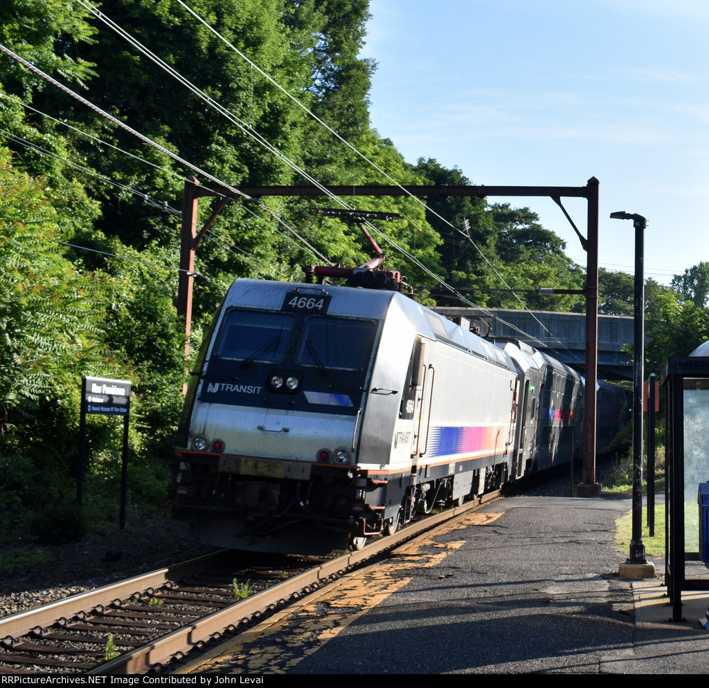 ALP-46A # 4664 pushes NJT Train # 6410 out of New Providence Station heading to New York Penn Station 